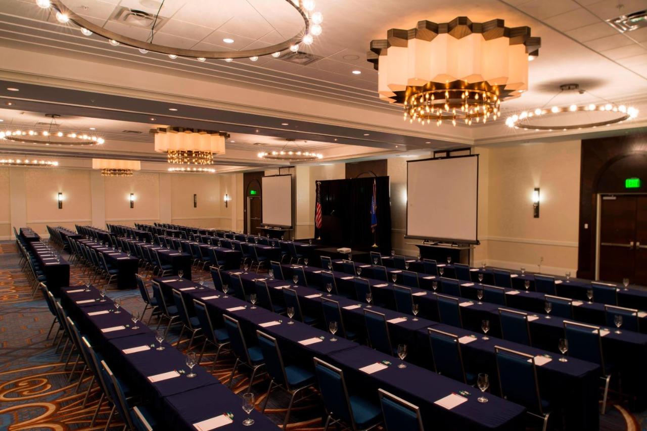| Milwaukee Marriott Downtown