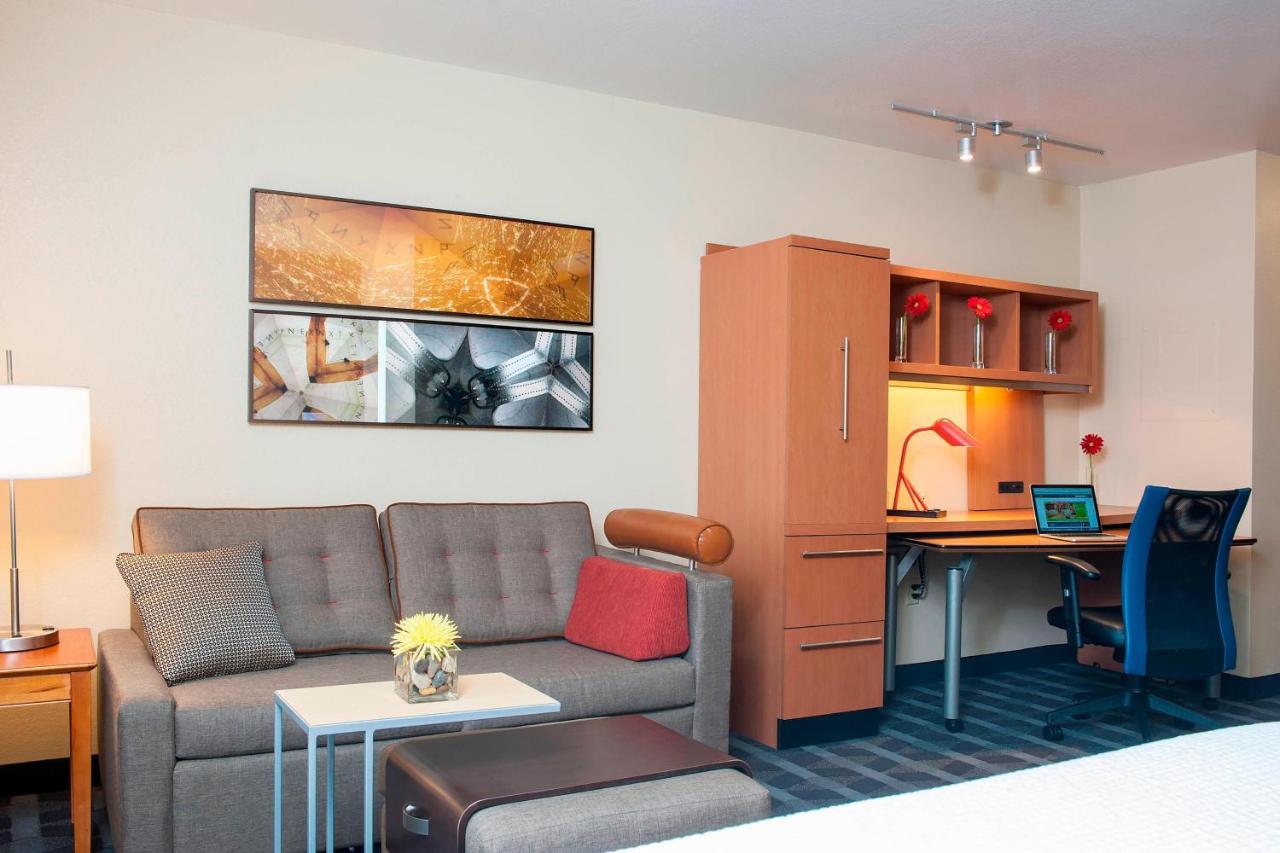  | TownePlace Suites by Marriott Indianapolis Park 100
