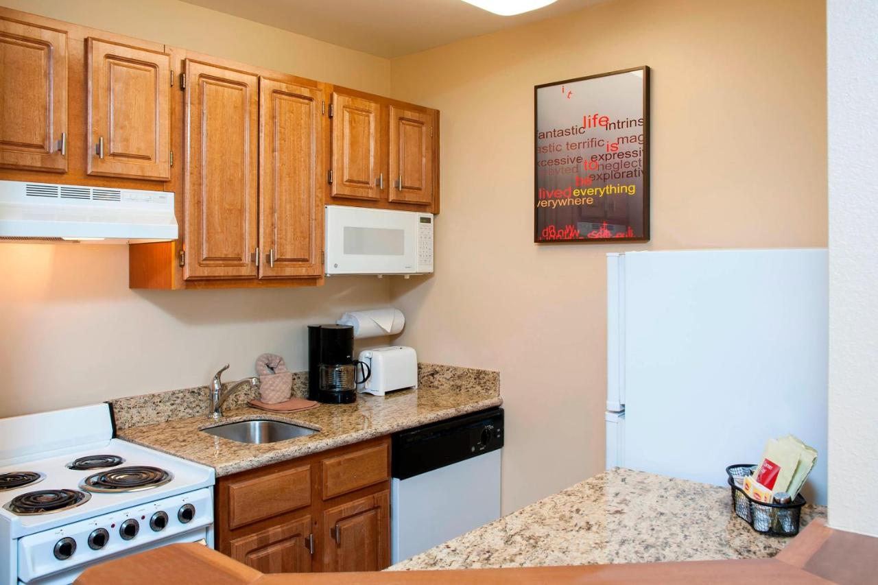  | TownePlace Suites by Marriott Indianapolis Park 100