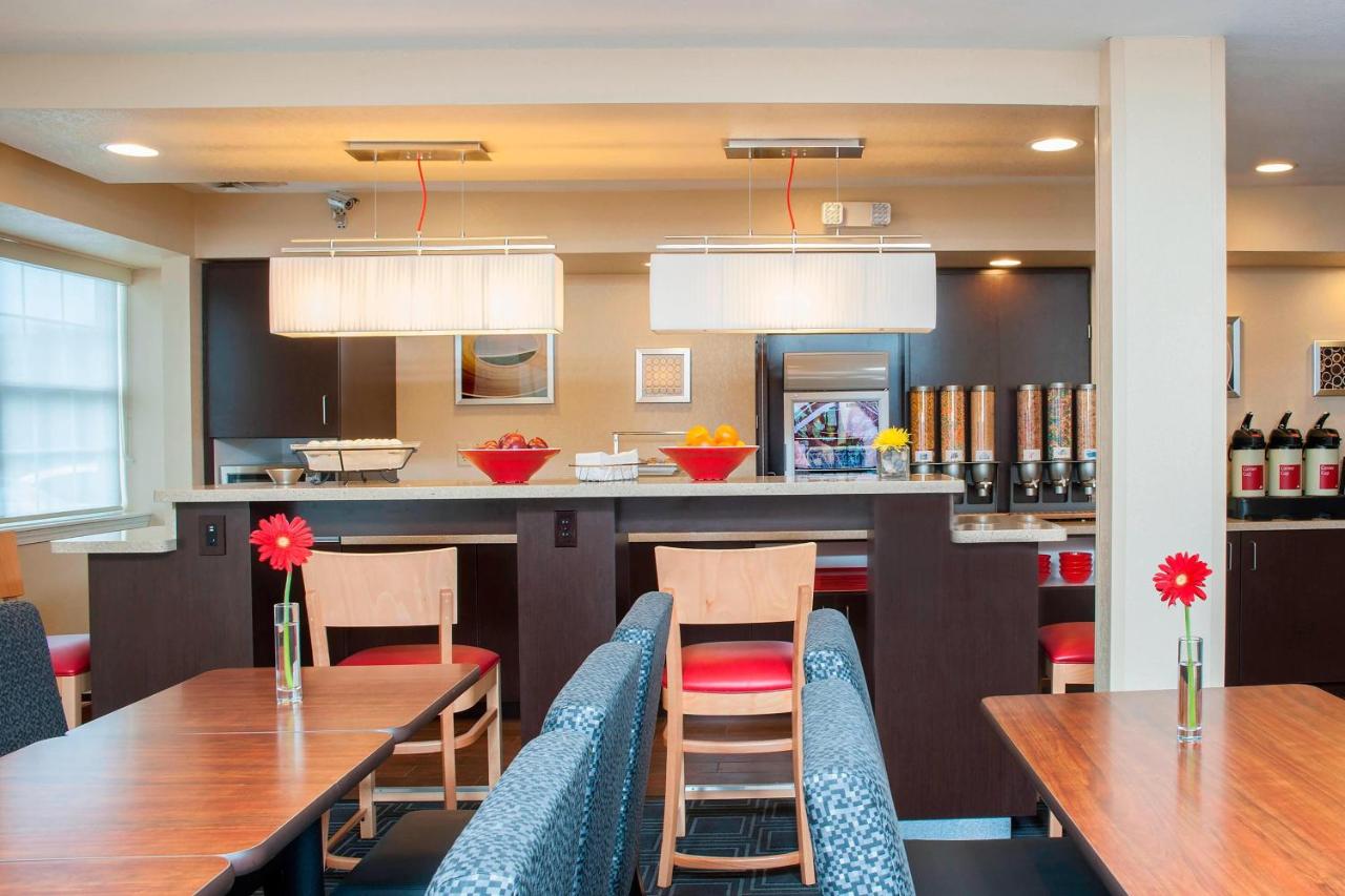  | TownePlace Suites by Marriott Indianapolis Park 100