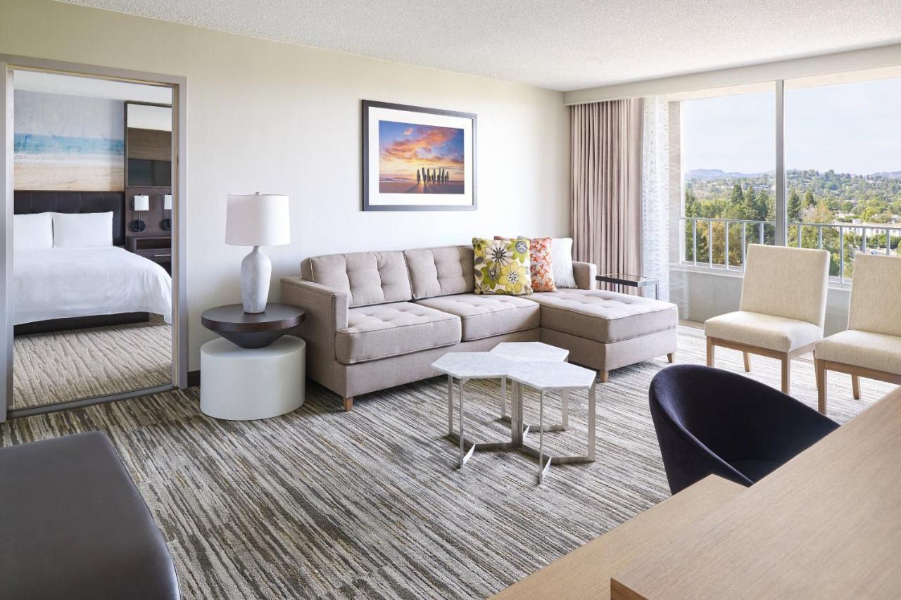 | Warner Center Marriott Woodland Hills