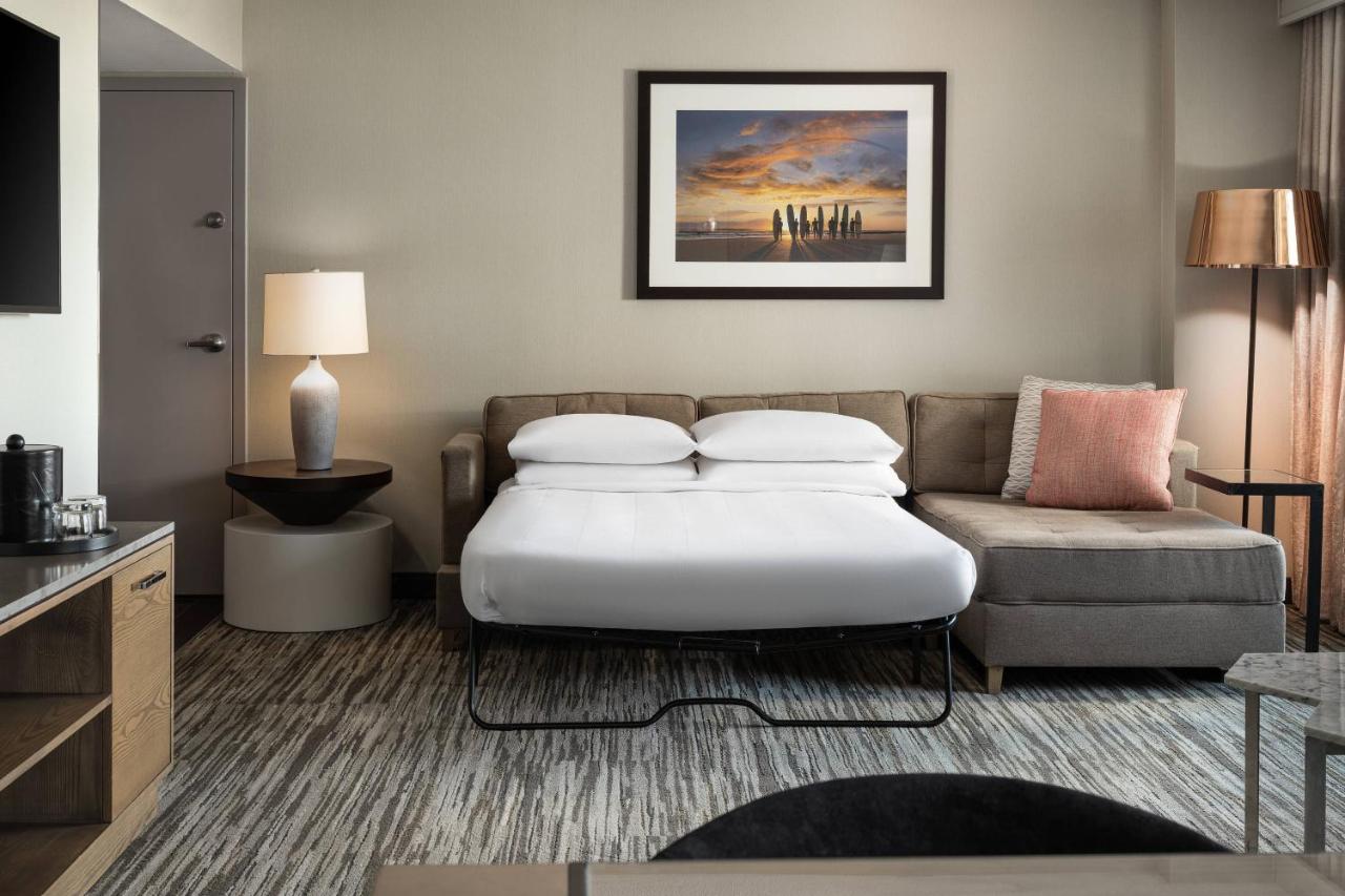 | Warner Center Marriott Woodland Hills
