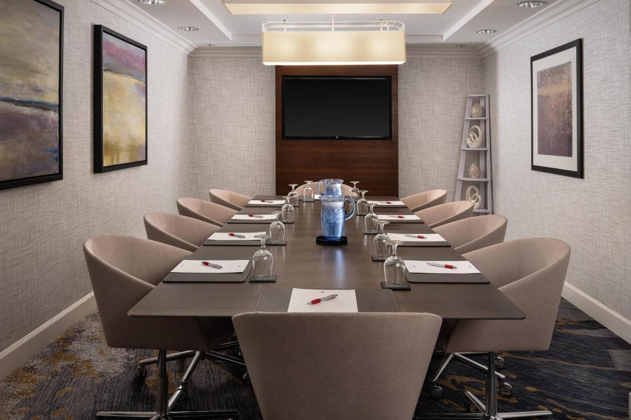 | Warner Center Marriott Woodland Hills