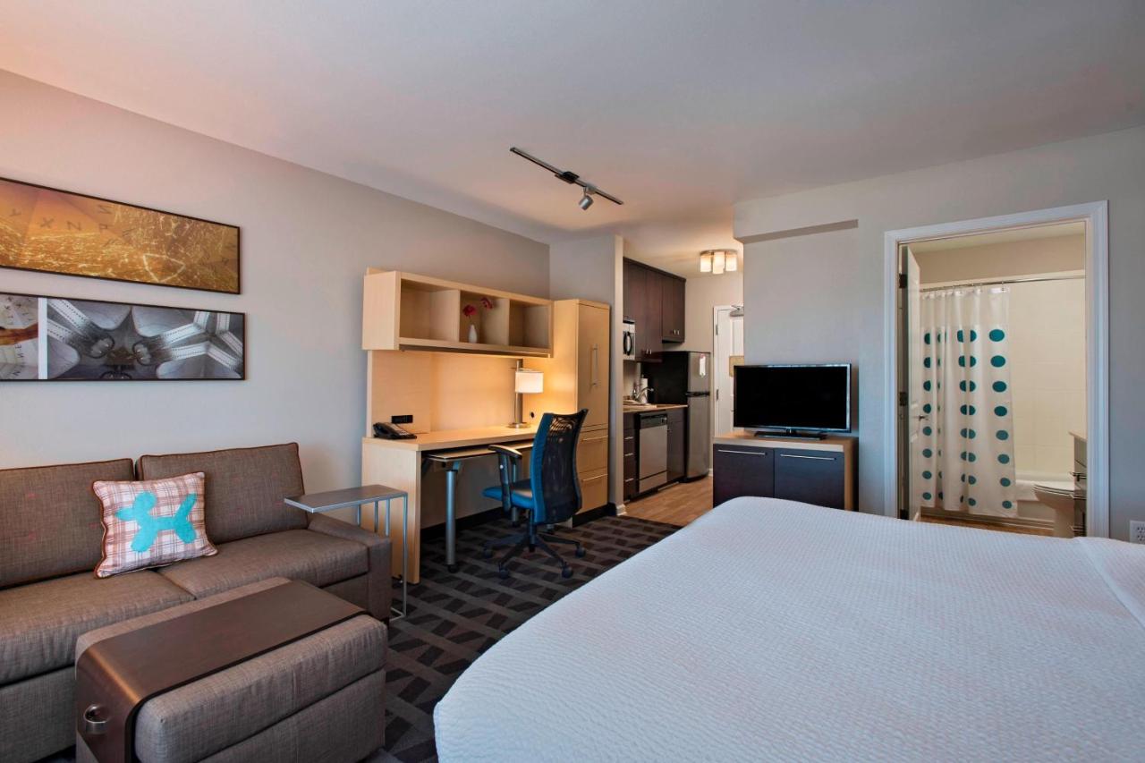 | TownePlace Suites Fayetteville Cross Creek