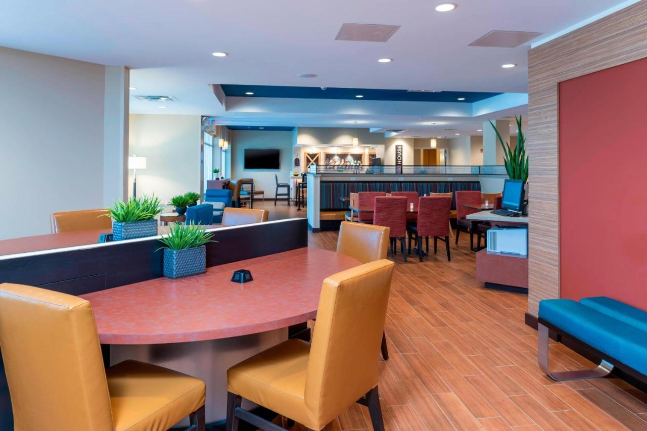 | TownePlace Suites by Marriott Louisville North