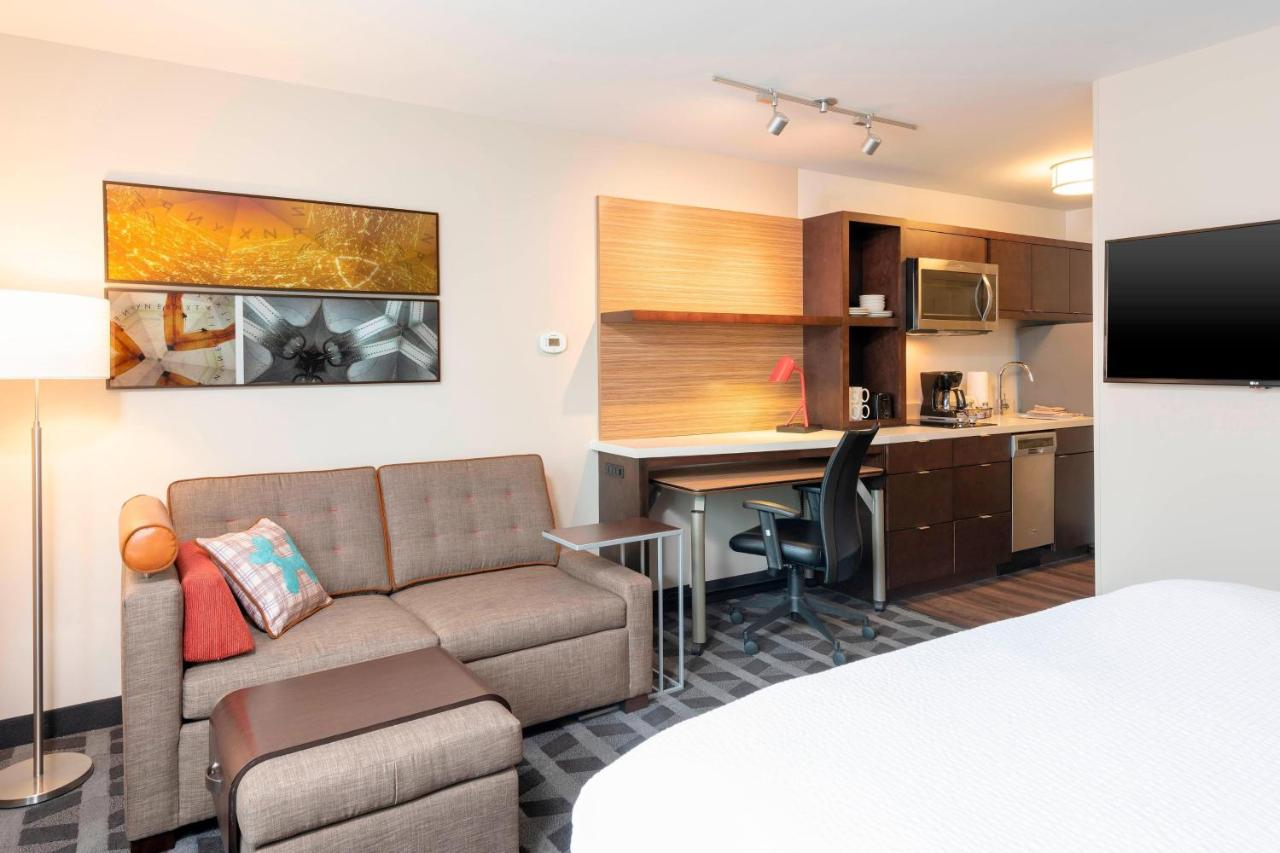 | TownePlace Suites by Marriott Louisville North