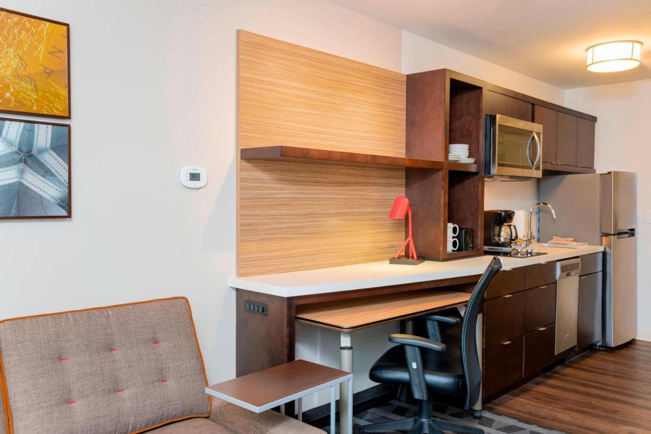 | TownePlace Suites by Marriott Louisville North