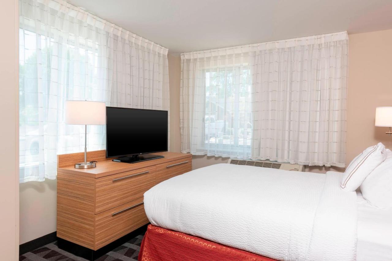 | TownePlace Suites by Marriott Louisville North