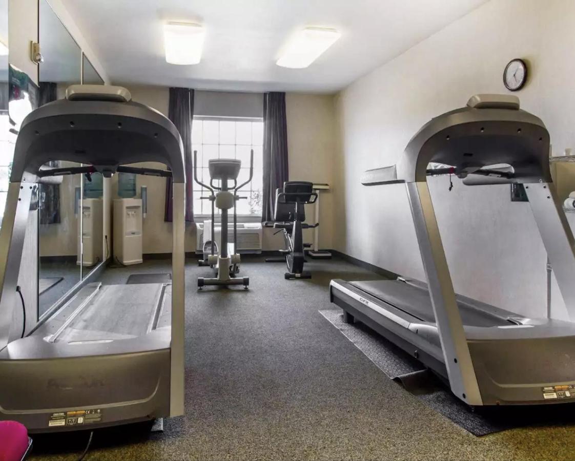 | Comfort Inn & Suites DeForest