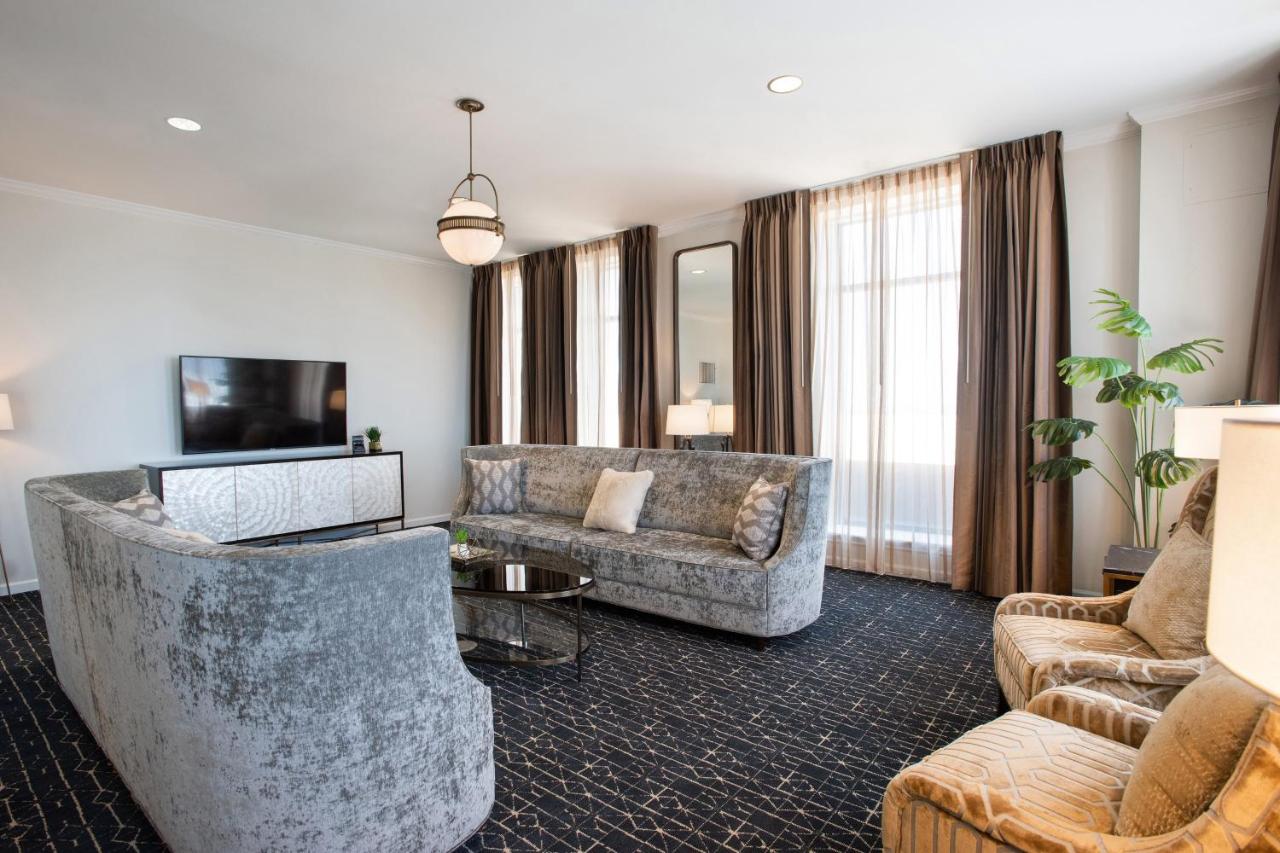 Presidential Suite, 1 Bedroom Presidential Suite, 1 King at Magnolia Hotel Houston, A Tribute Portfolio Hotel