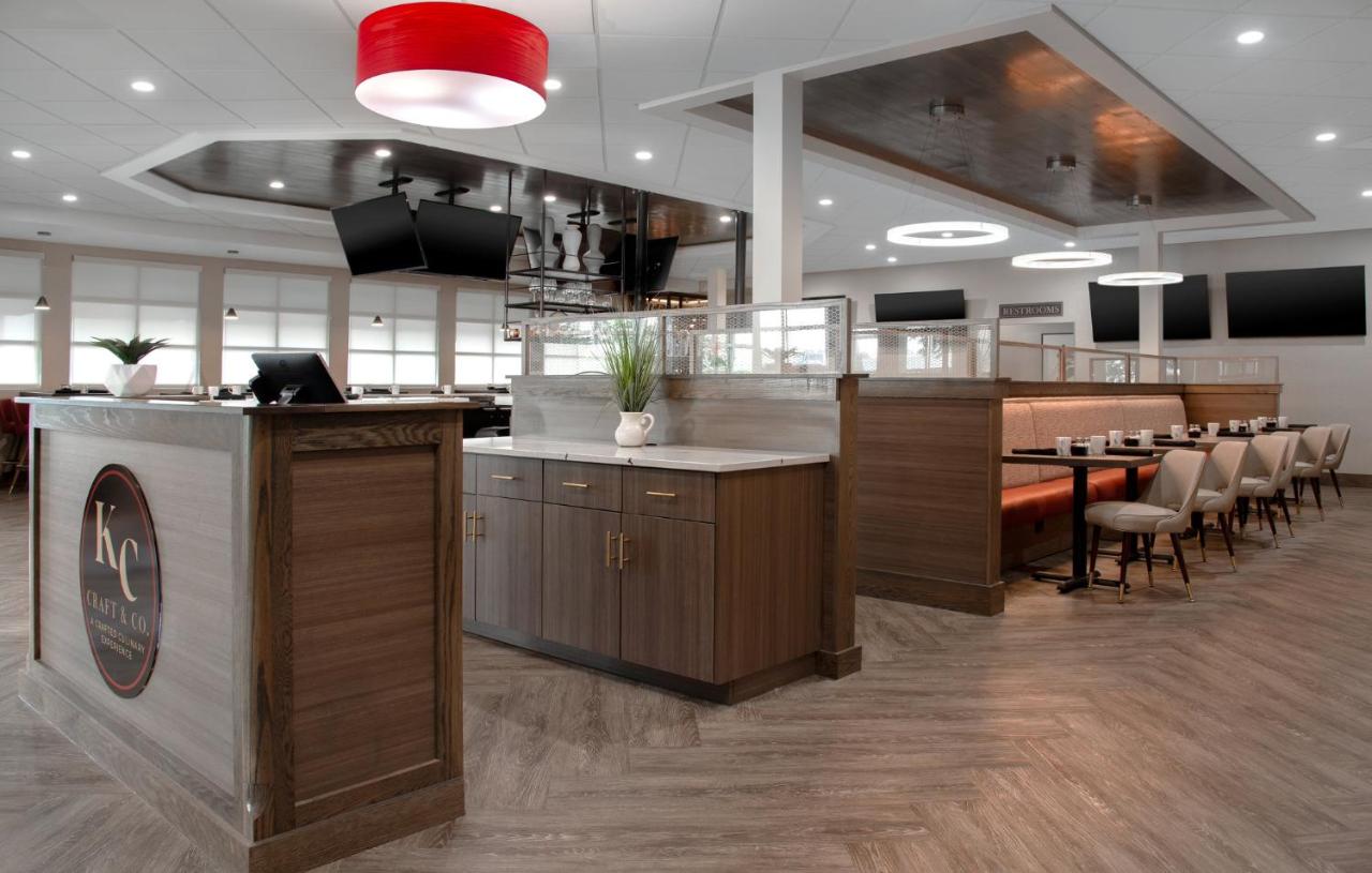 | Holiday Inn Hotel & Suites Overland Park-West, an IHG Hotel