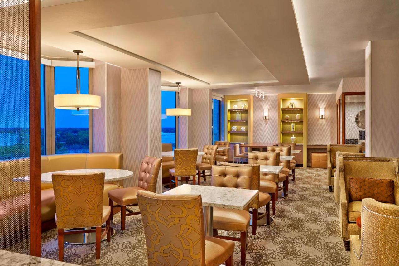 | Sheraton Suites Chicago Elk Grove