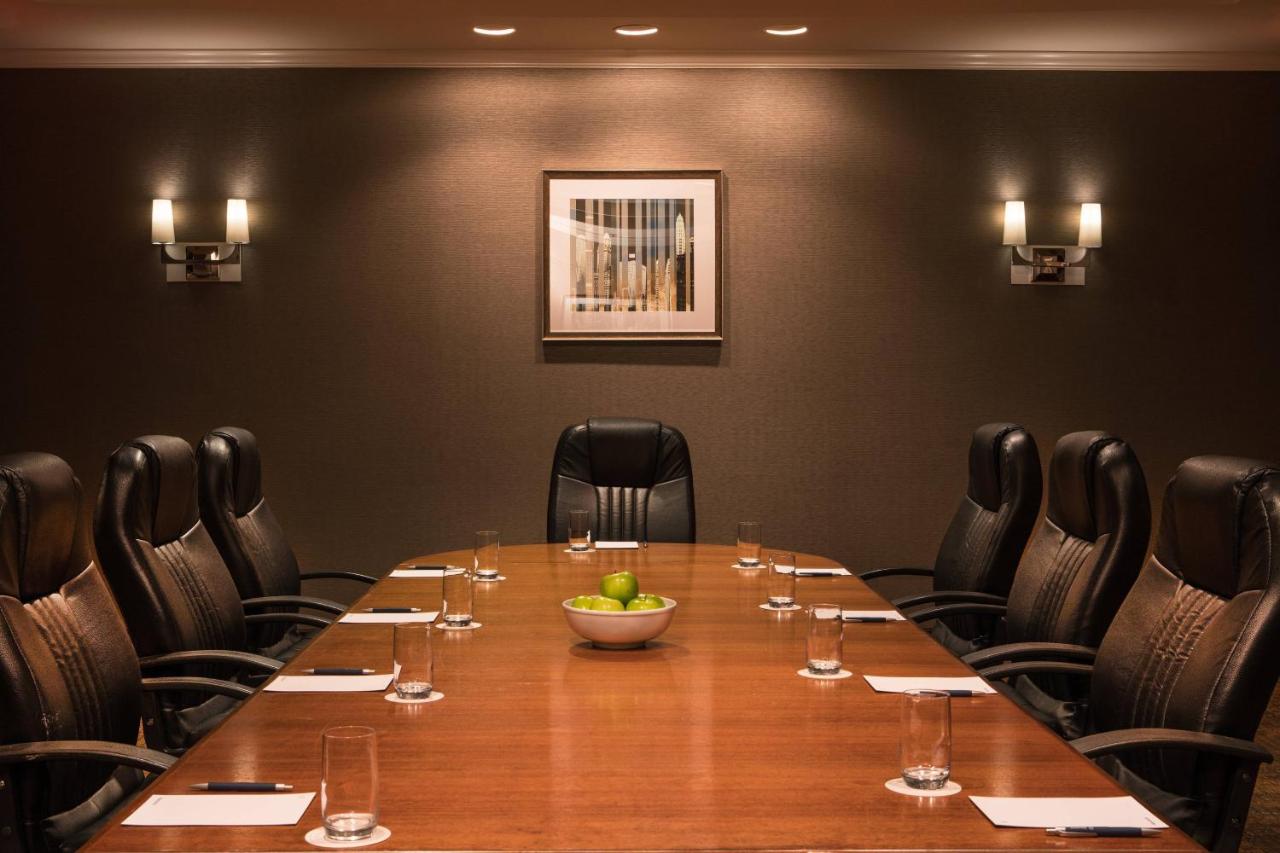  | Sheraton Suites Chicago Elk Grove