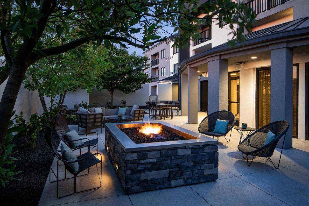 | Courtyard Cincinnati Airport South/Florence