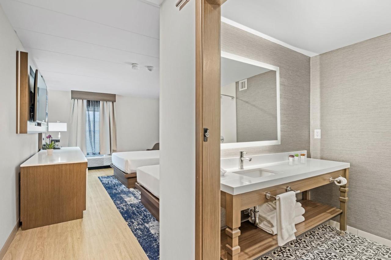  | John Carver Inn & Spa
