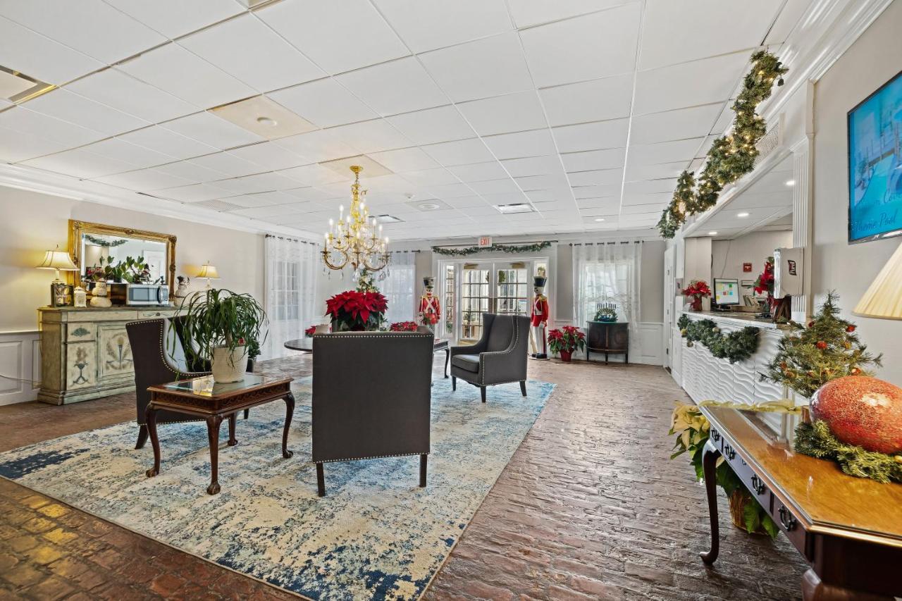  | John Carver Inn & Spa