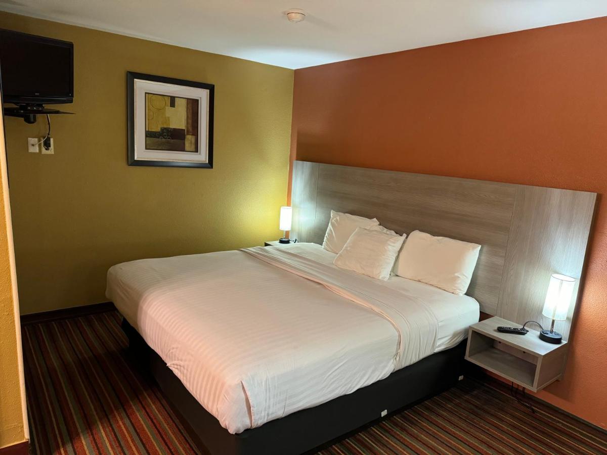 King Suite with Sofa Bed - Non-Smoking at SureStay Hotel by Best Western Mt Pleasant