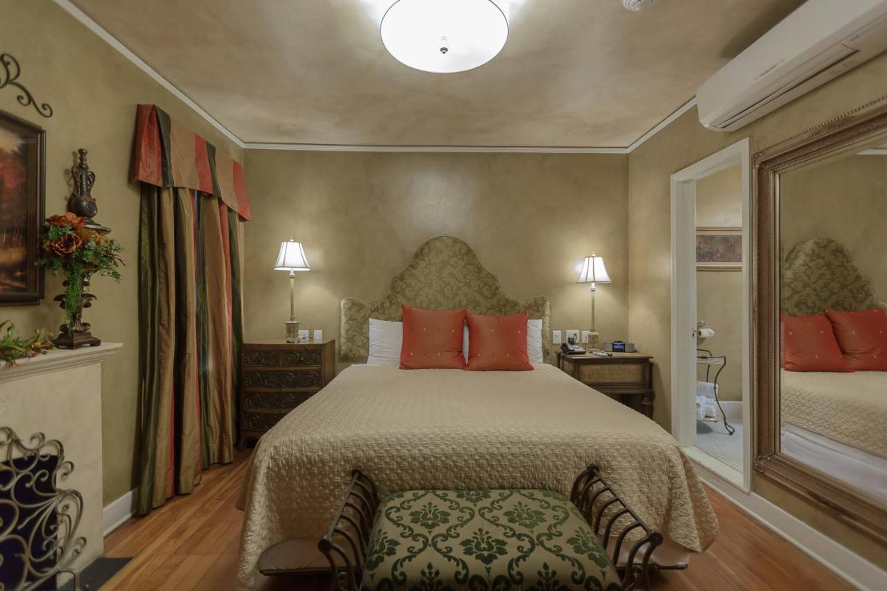 | The Campbell Hotel on Route 66