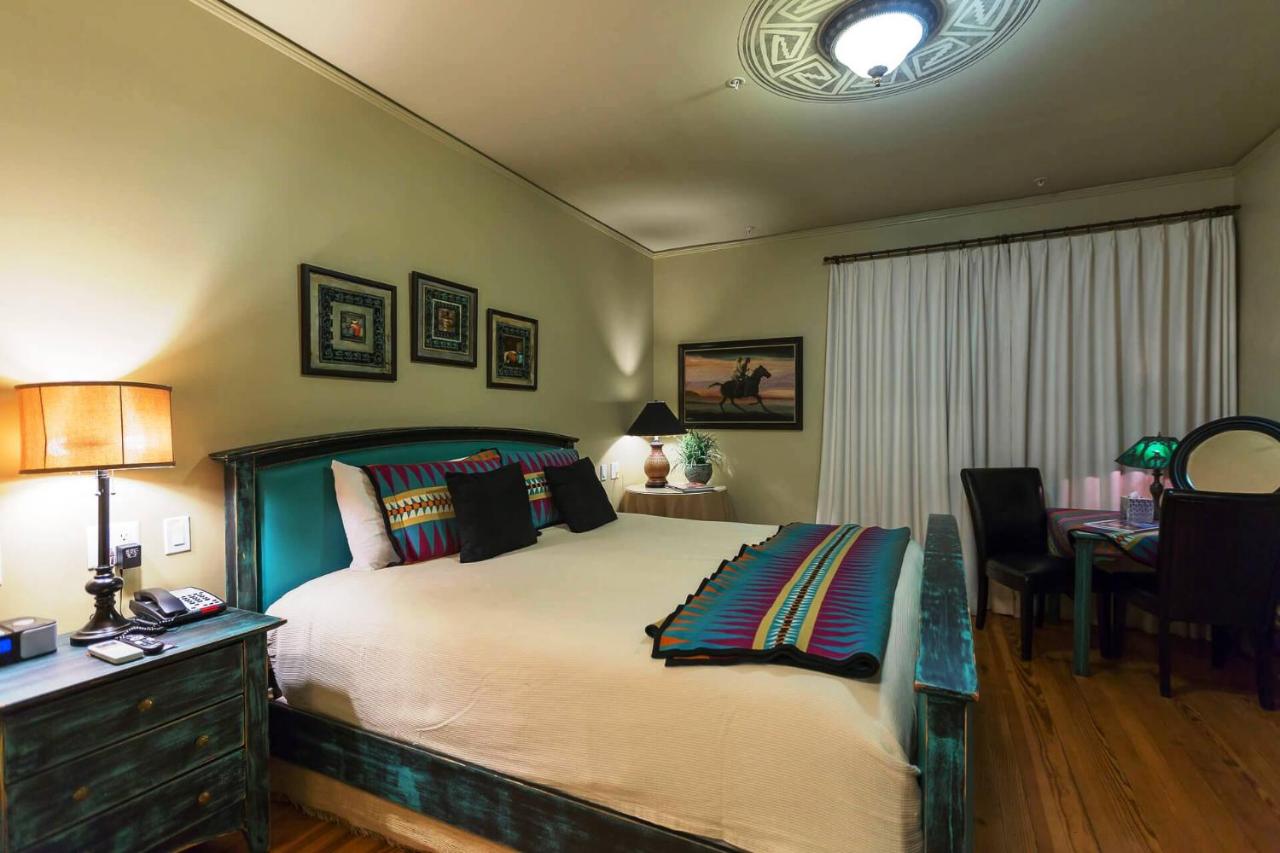 King Room at The Campbell Hotel on Route 66