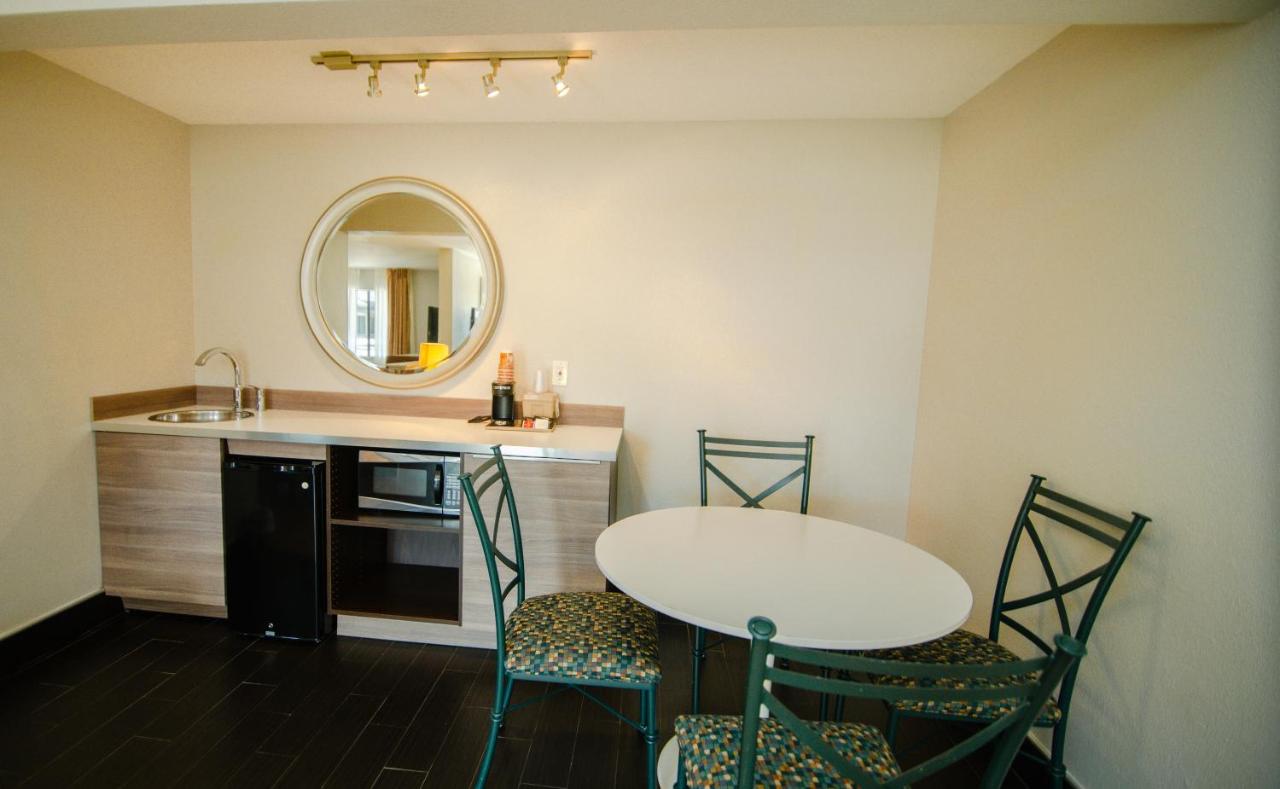 Room #27699131 at Quality Inn & Suites By the Parks