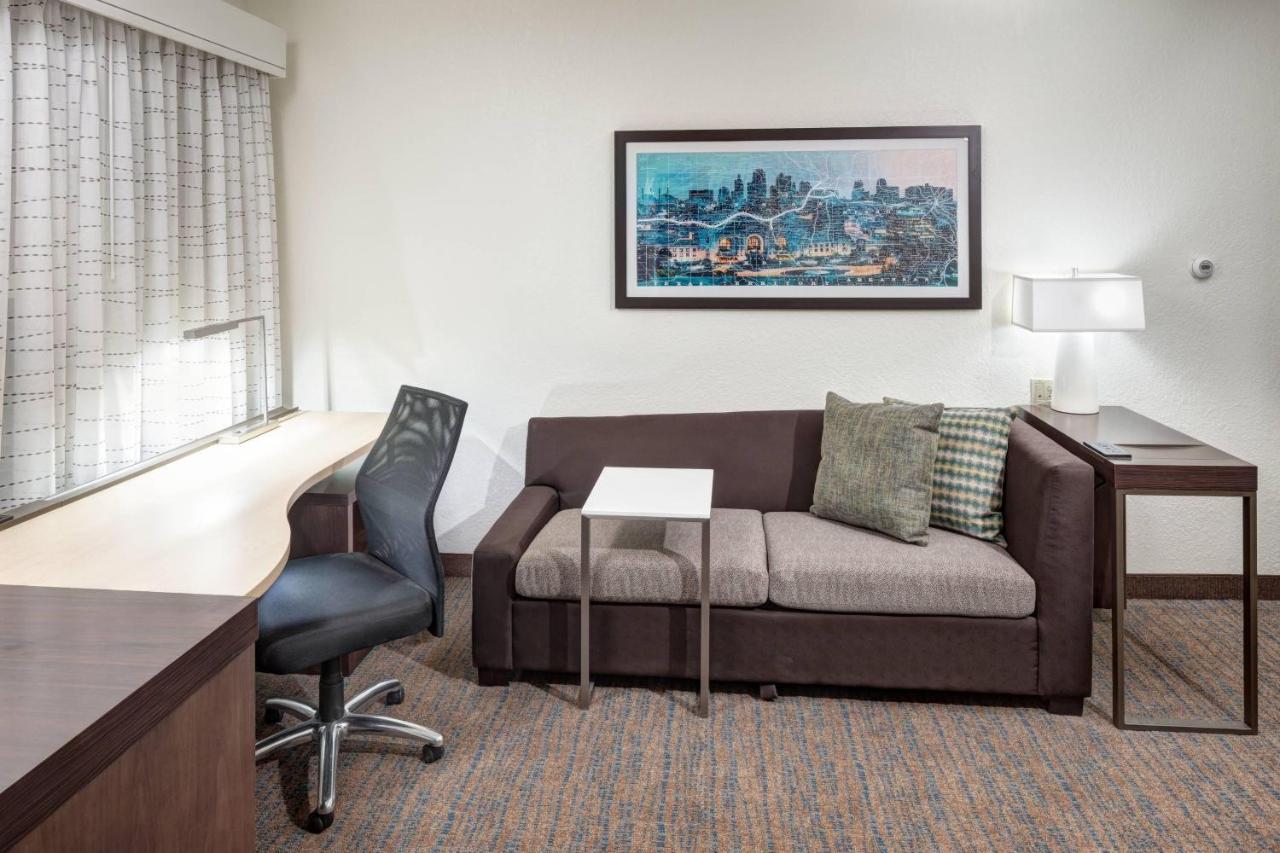 | Residence Inn by Marriott Kansas City Country Club Plaza