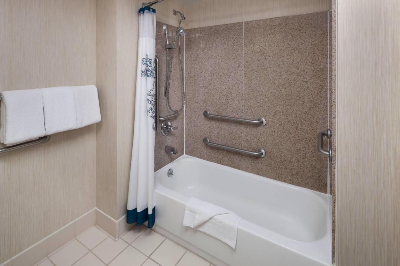  | Residence Inn by Marriott Kansas City Country Club Plaza