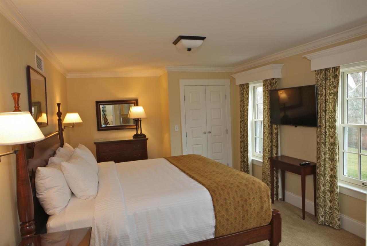 | Publick House Historic Inn and Country Motor Lodge