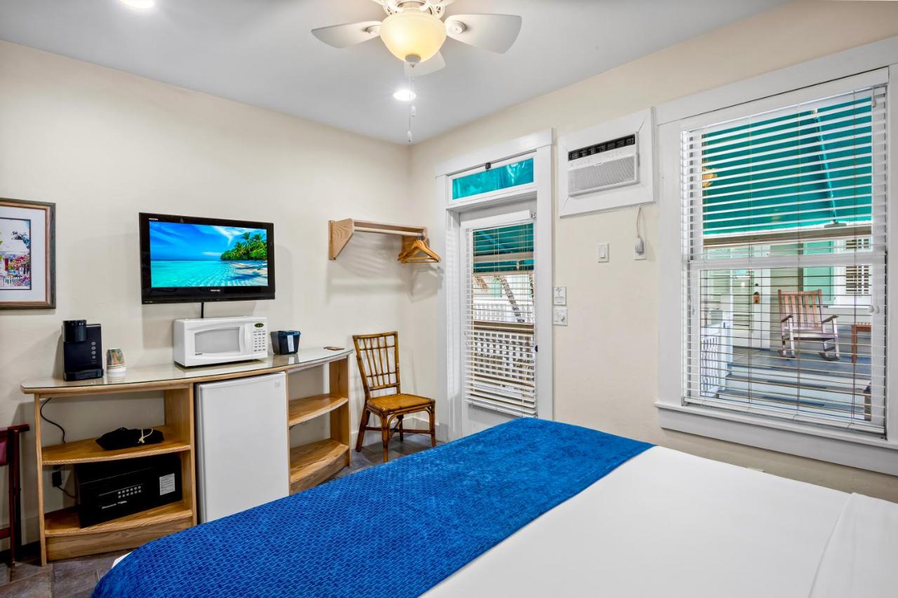 Deluxe Room at Eden House