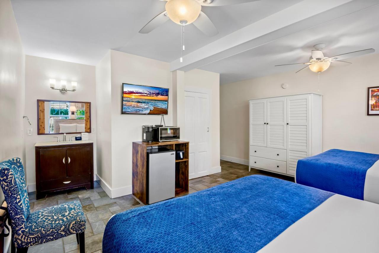 Deluxe Queen Room with Two Queen Beds at Eden House