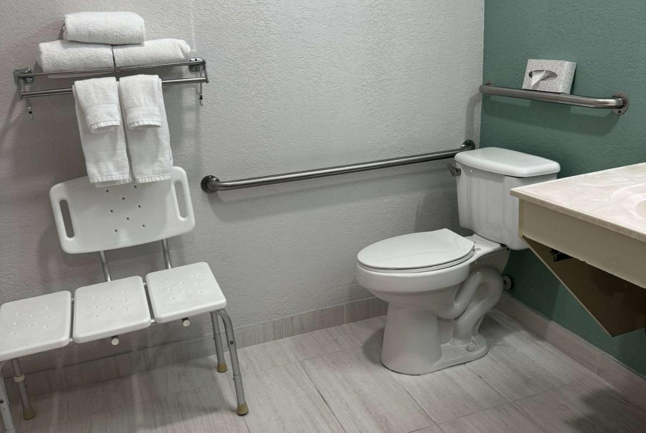 King Room - Mobility Access/Non-Smoking at Wingate by Wyndham Sioux City