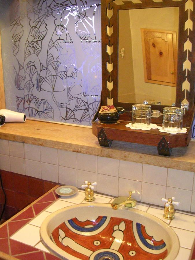 | Touchstone Inn