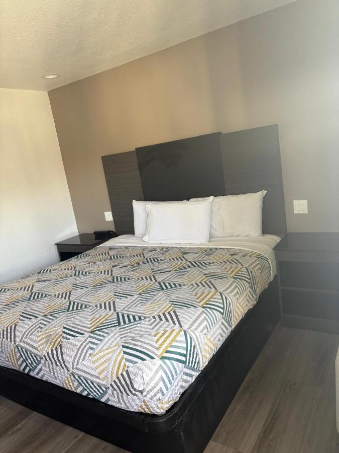 | Motel 6-San Bernardino, CA - North