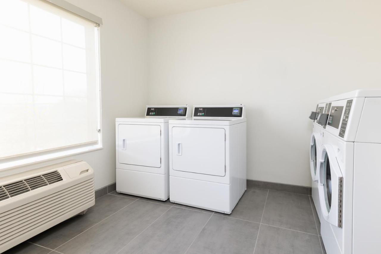 | Fairfield Inn and Suites by Marriott Cincinnati Eastgate