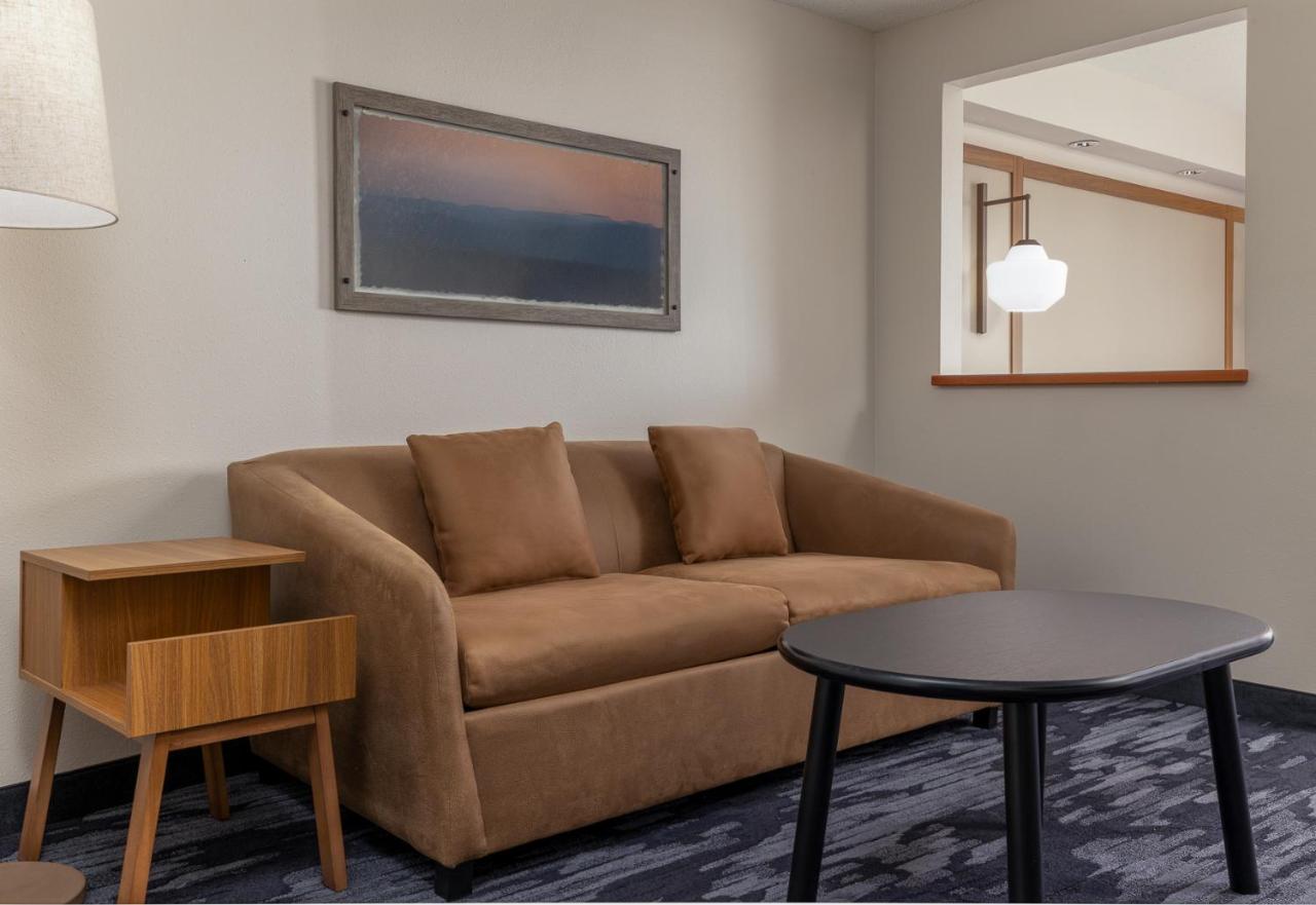 | Fairfield Inn and Suites by Marriott Cincinnati Eastgate
