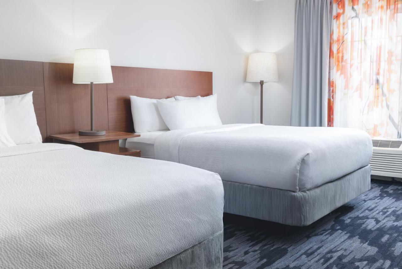 | Fairfield Inn and Suites by Marriott Cincinnati Eastgate