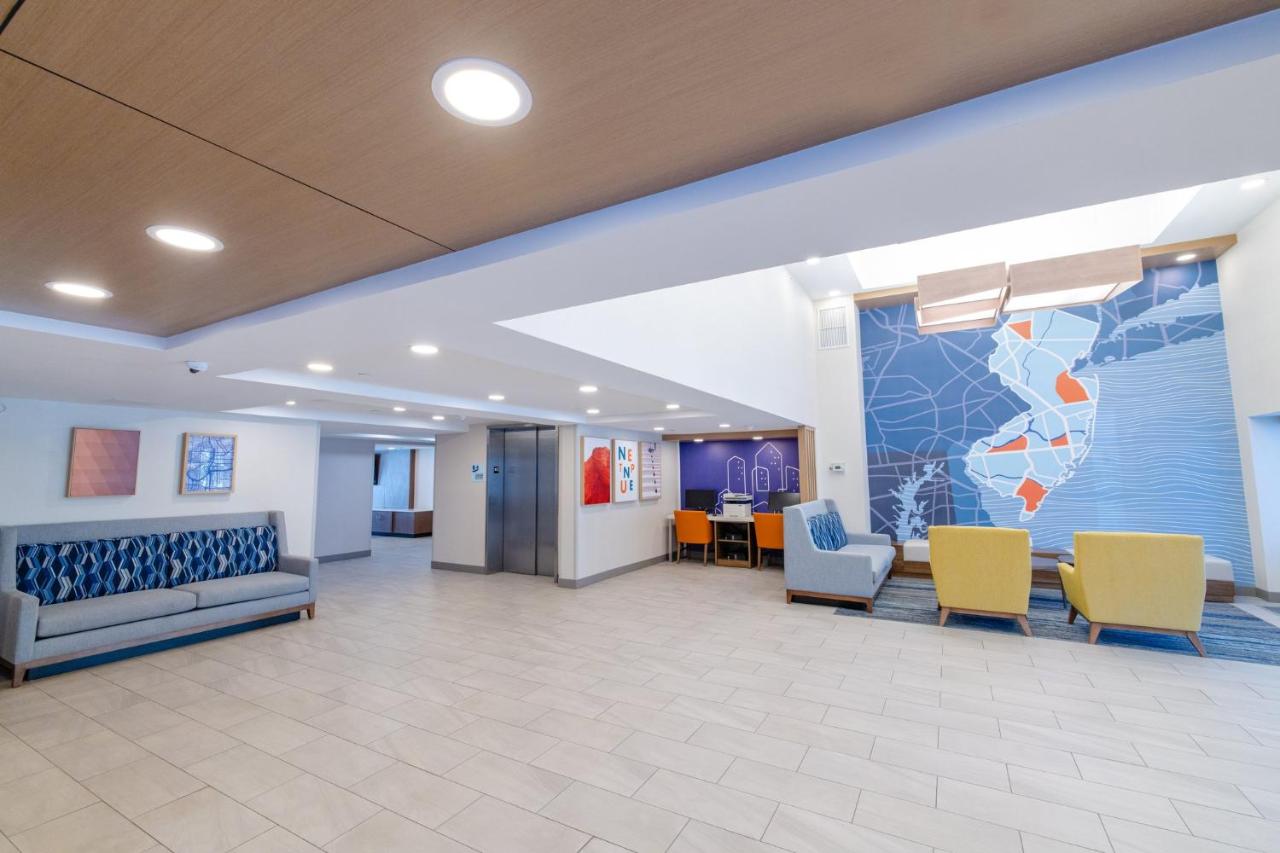 | Holiday Inn Express Hotel of Neptune, an IHG Hotel