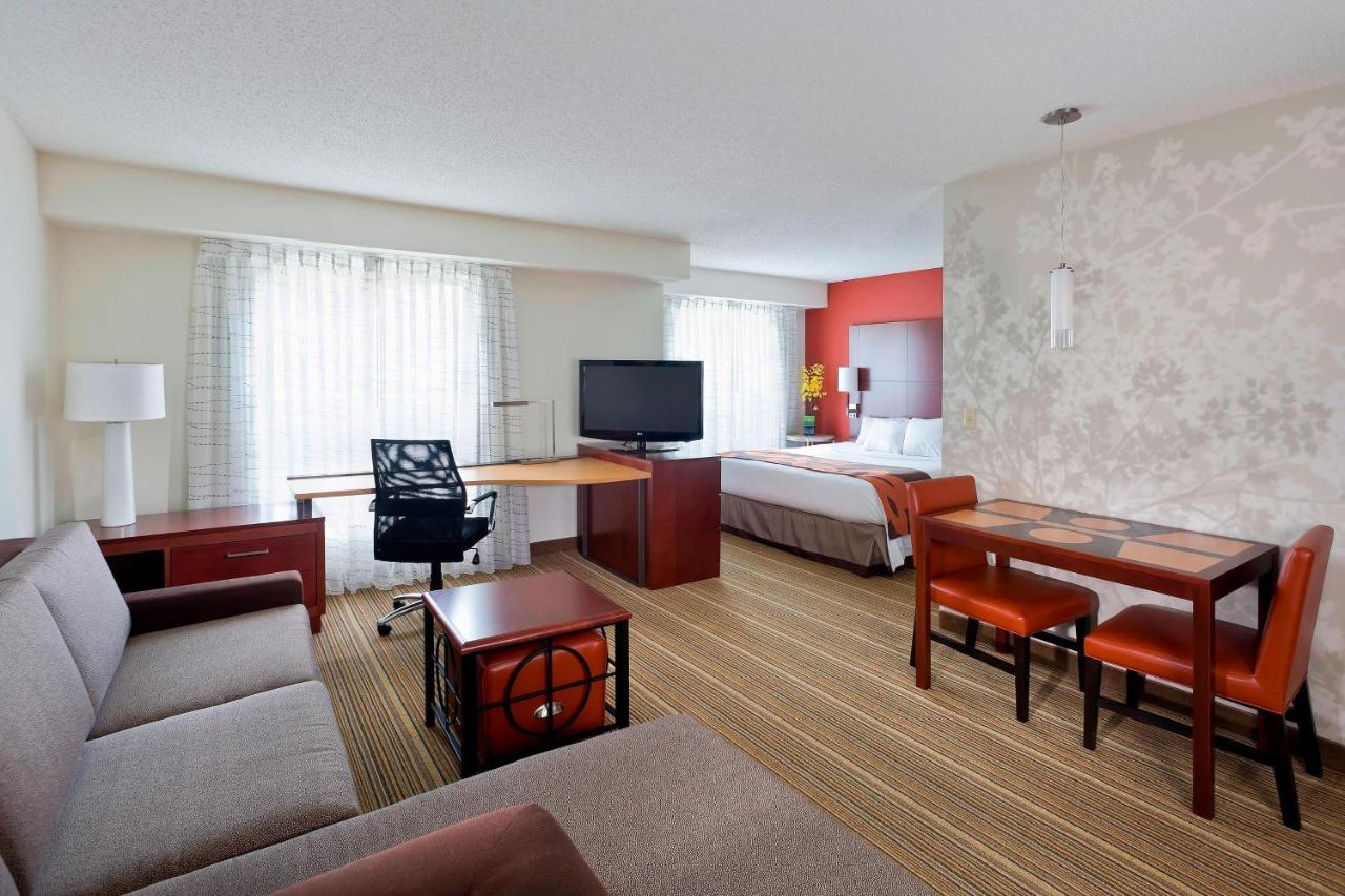 | Residence Inn Lansing West