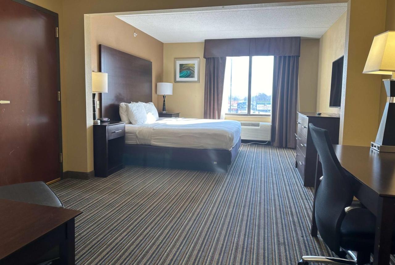 | Best Western Plus Harrisburg East Inn & Suites
