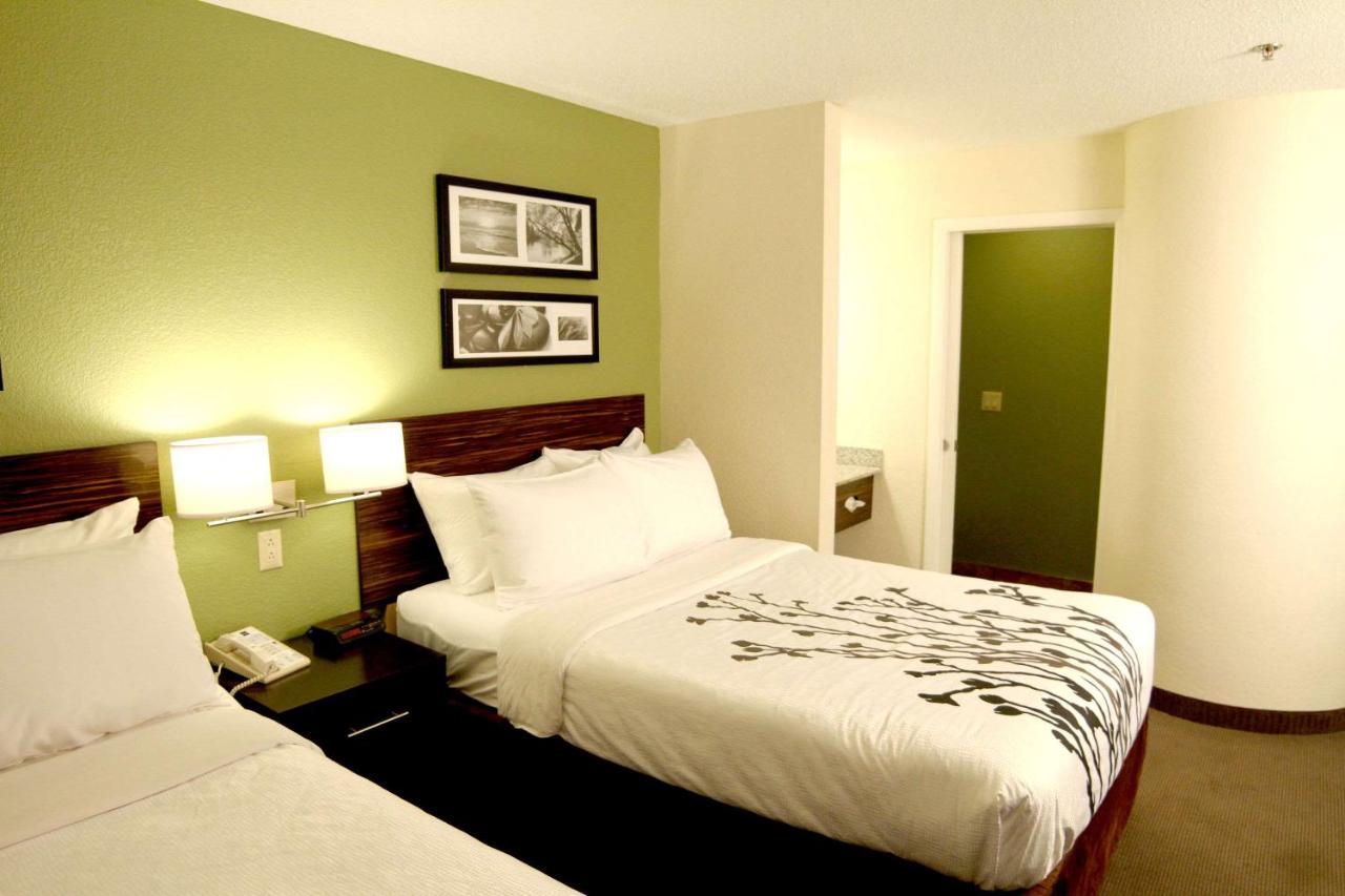 Double Room with Two Double Beds - Non-Smoking at Sleep Inn Sandusky
