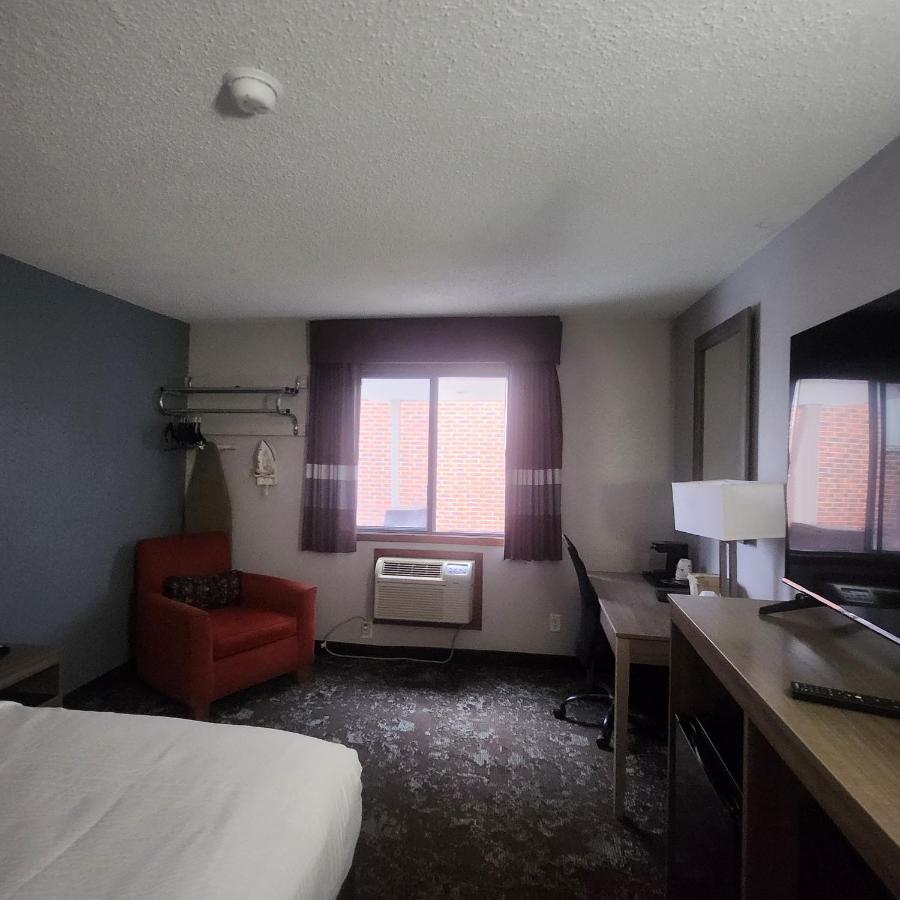  | SureStay Hotel by Best Western Cedar Rapids