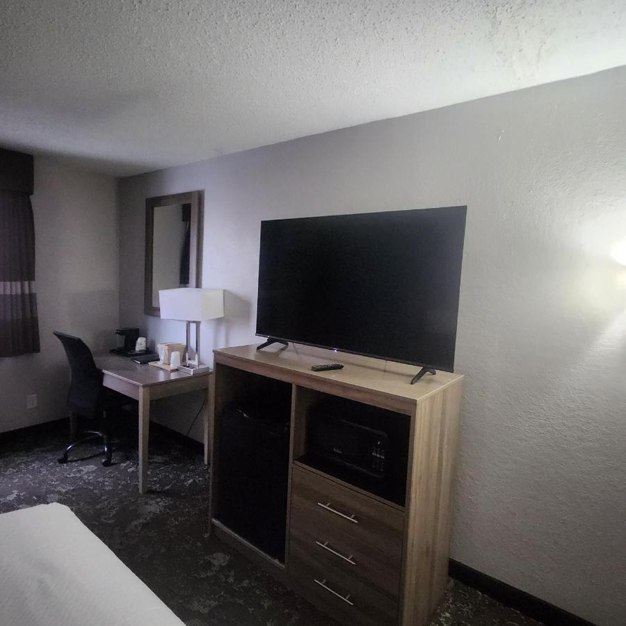  | SureStay Hotel by Best Western Cedar Rapids