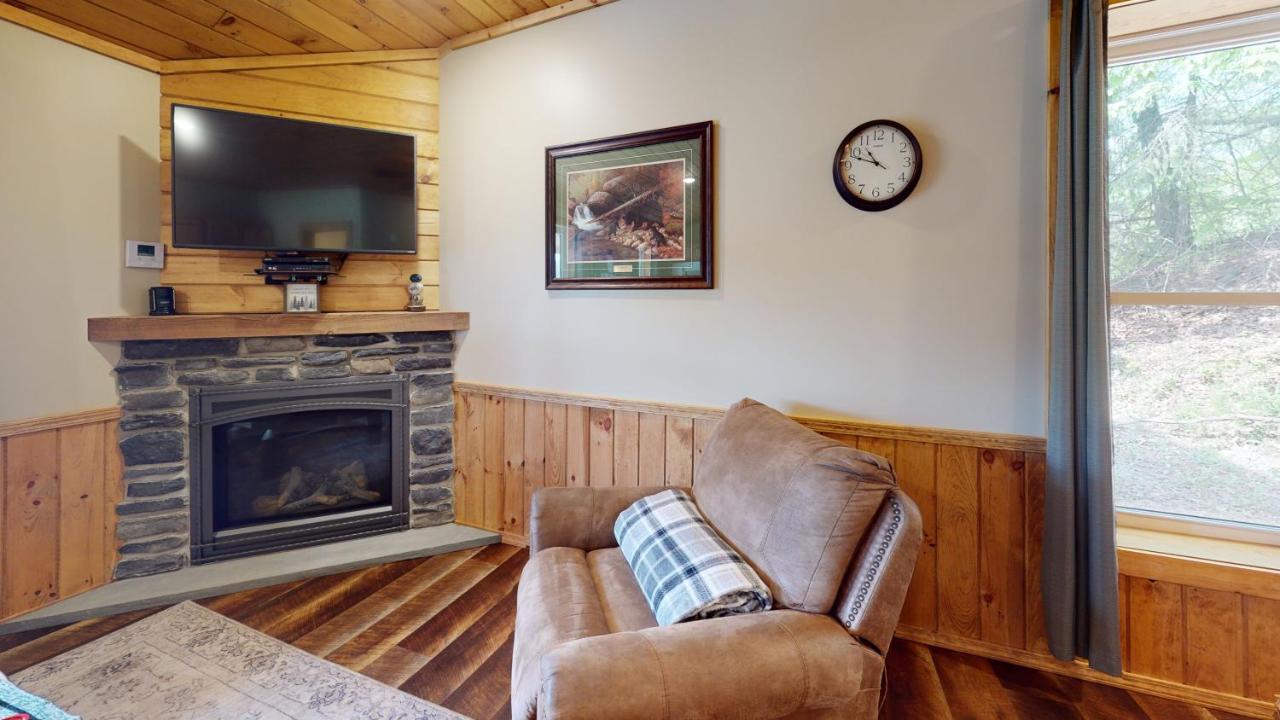 | Rough Cut Lodge