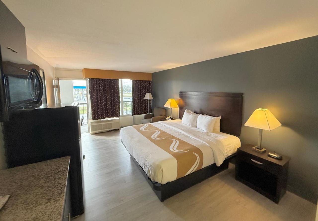Executive King Suite - Non-Smoking at Quality Inn & Suites Baton Rouge West – Port Allen