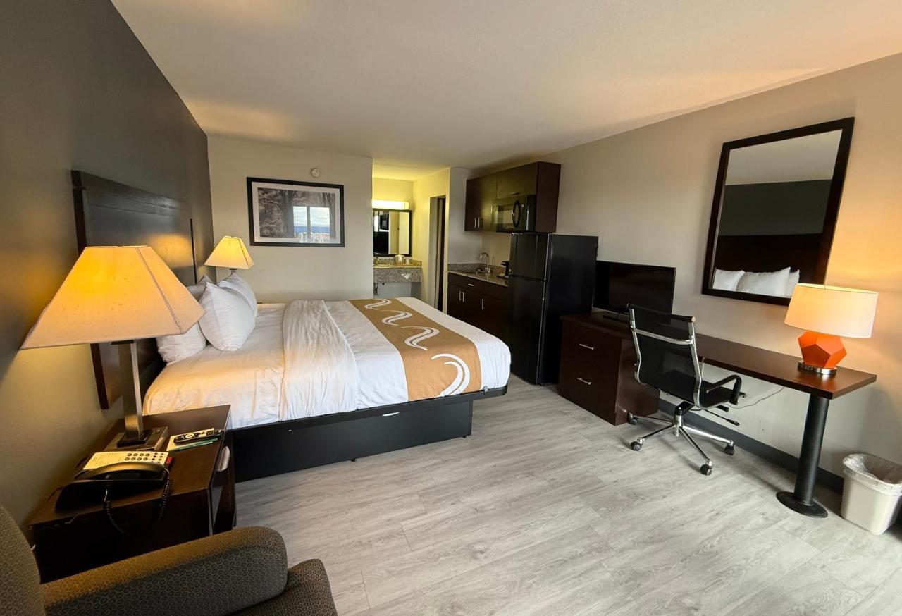 Executive King Suite - Non-Smoking at Quality Inn & Suites Baton Rouge West – Port Allen