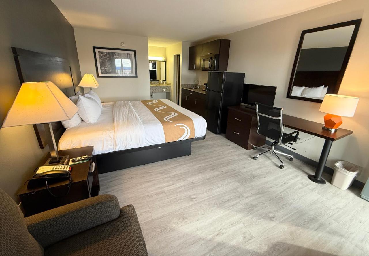Executive King Suite - Non-Smoking at Quality Inn & Suites Baton Rouge West – Port Allen
