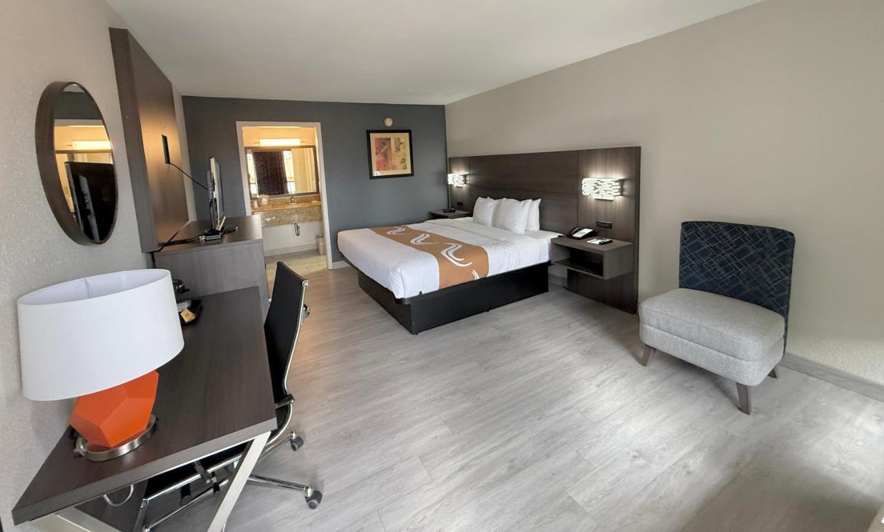 King Room - Non-Smoking at Quality Inn & Suites Baton Rouge West – Port Allen
