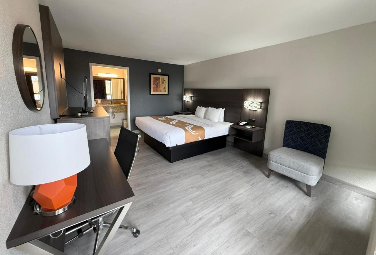 King Room - Non-Smoking at Quality Inn & Suites Baton Rouge West – Port Allen