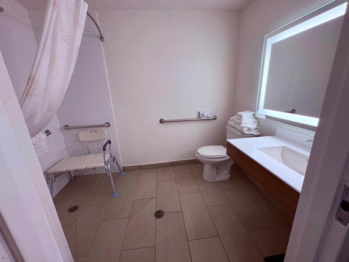 Queen Room - Mobility Access/Non-Smoking at Microtel Inn & Suites by Wyndham Denver Airport