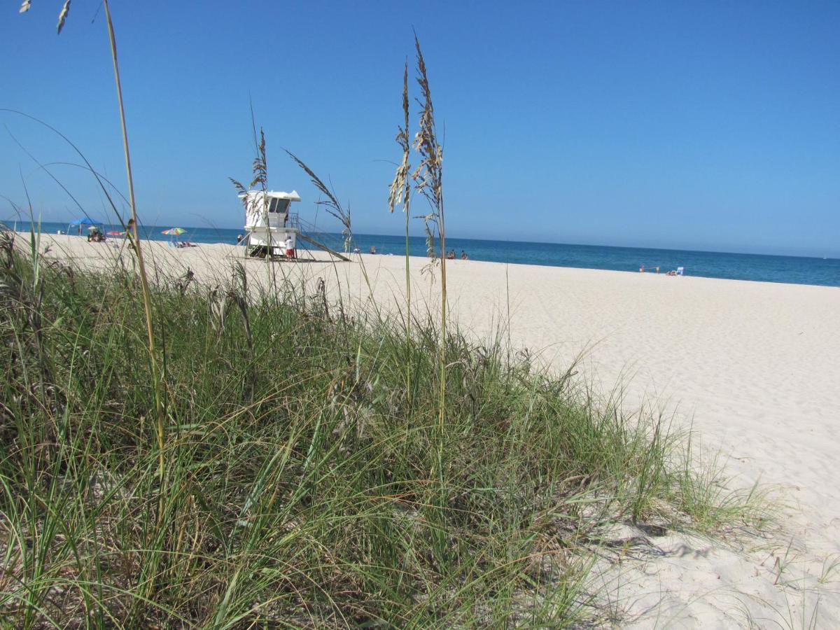 | Seaspray Surf Lodge