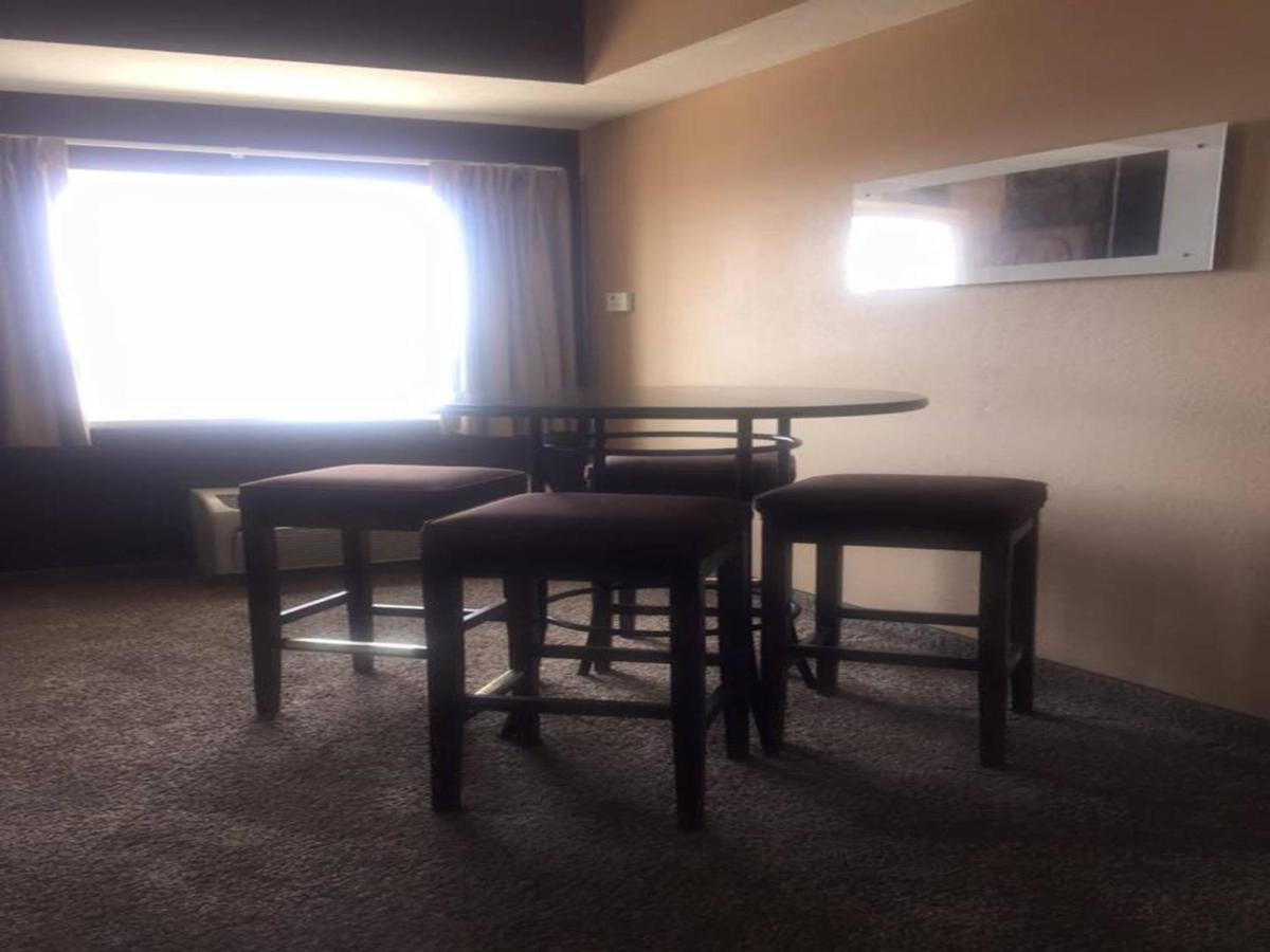 King Studio Suite - Non-Smoking at Microtel Inn & Suites by Wyndham Quincy